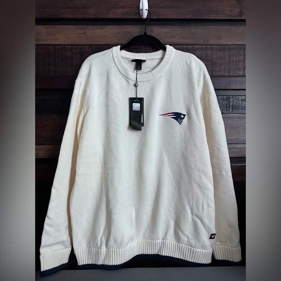 ✨NWT New England Patriots Cream Sweater✨ - Picture 2 of 3